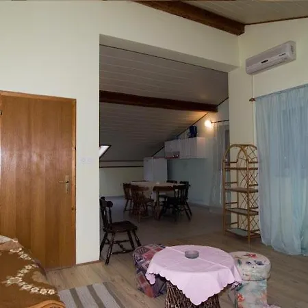 Pansion Pio בית הארחה 3*